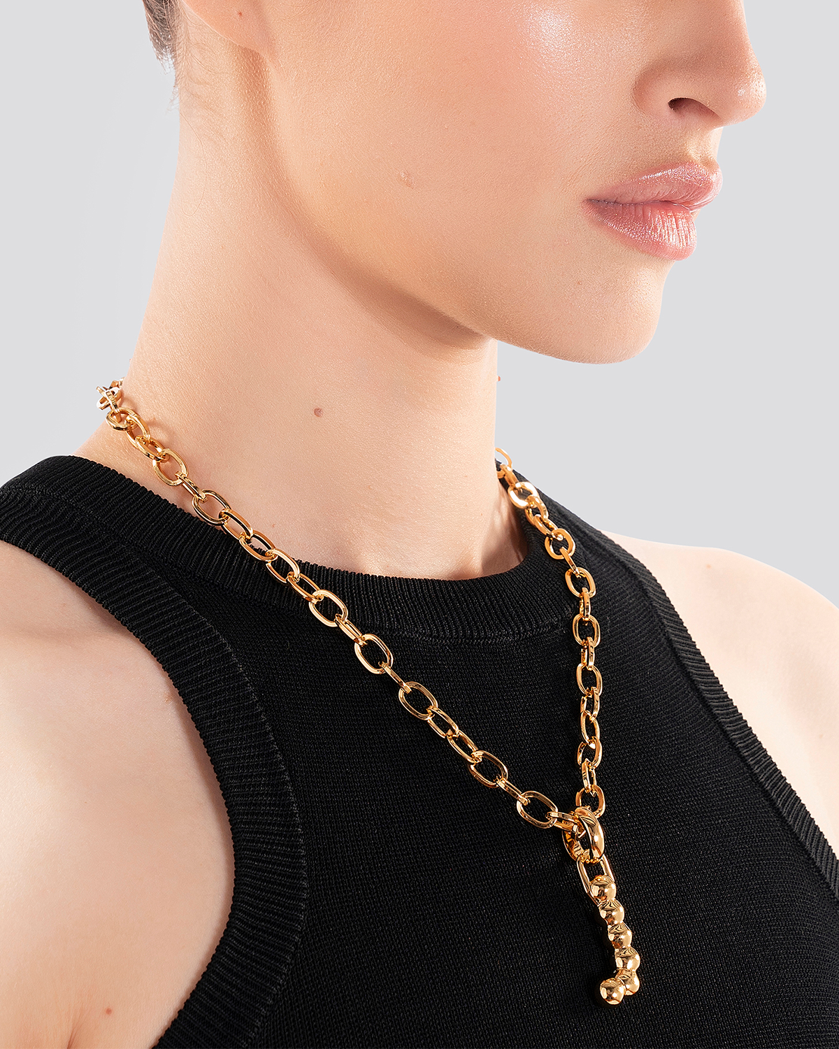 BOLD LETTER NECKLACE GOLD