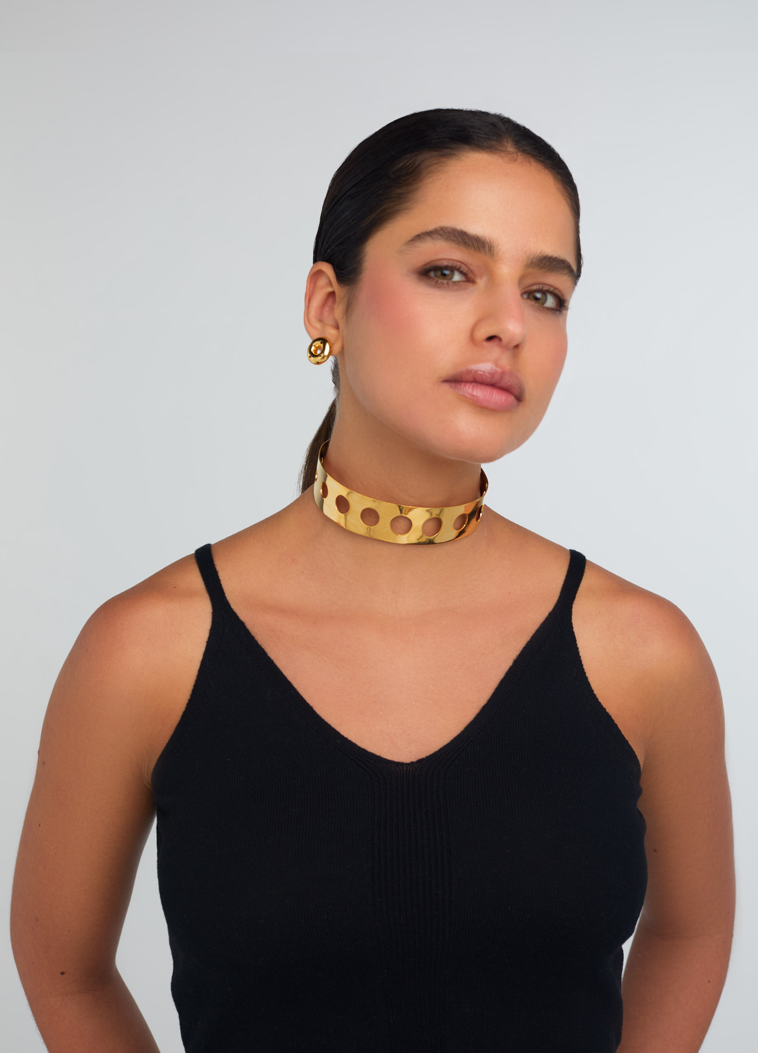 HOLES CHOKER