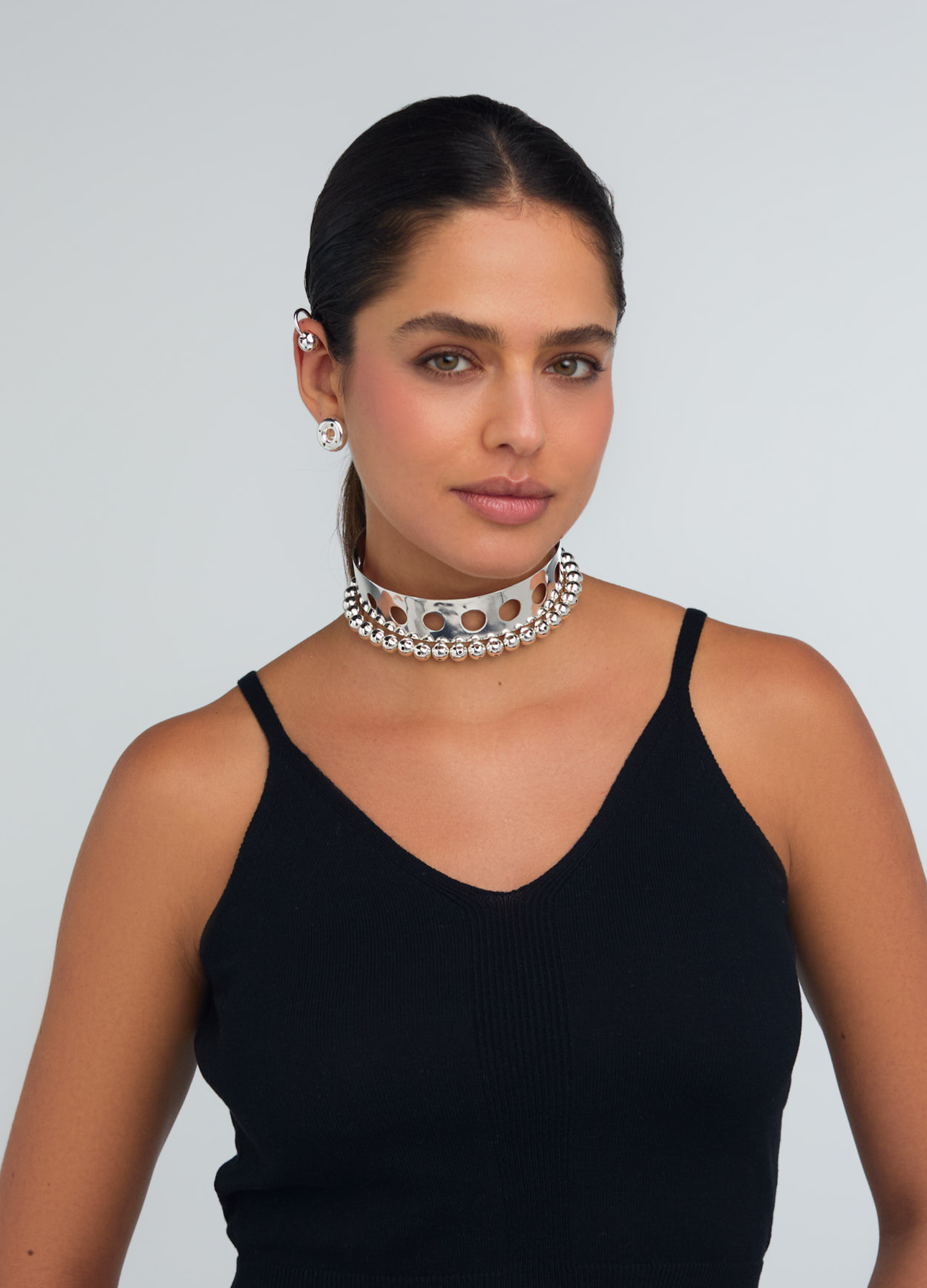 HOLES CHOKER